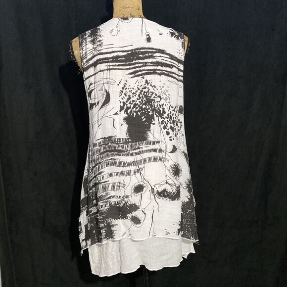 Womens S Tunic Top CREATION S White Black Abstract Graphic Print Long Layer NICE - Picture 4 of 8